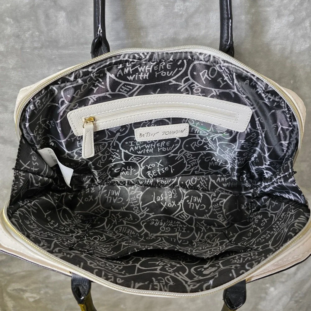 Betsey Johnson‎ Rose Satchel Bag Womens Fair Goth Romantic Edgy Floral Contrast
